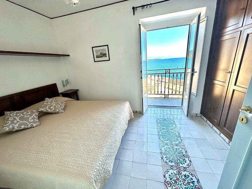 Molo Sea View Apartment تْشيفالو المظهر الخارجي الصورة