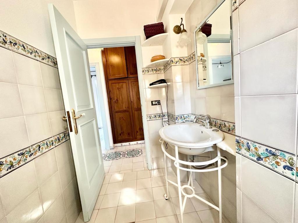 Molo Sea View Apartment تْشيفالو المظهر الخارجي الصورة